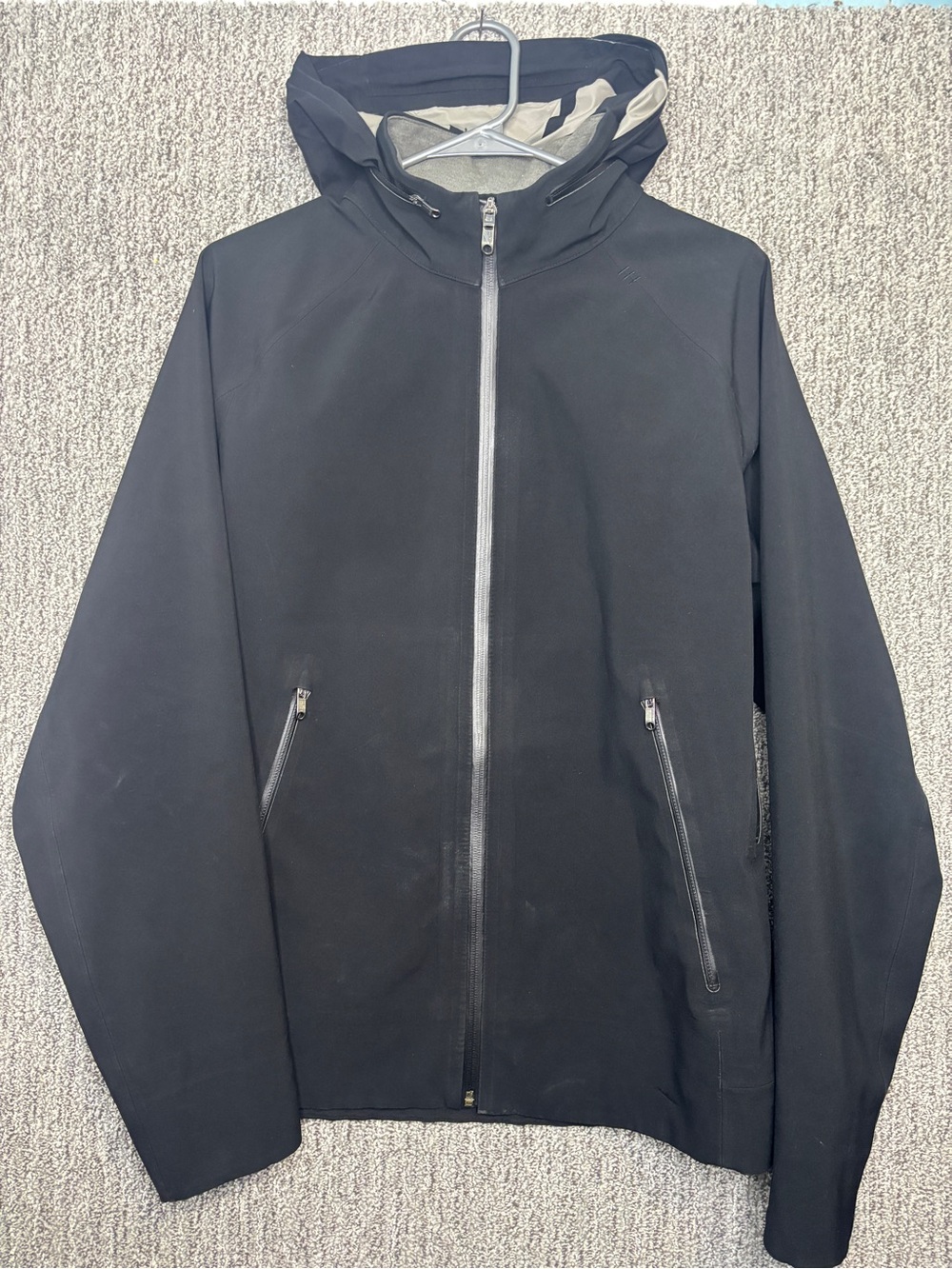 lululemon Men's M Black Hooded Performance Jacket Raincoat Gorpcore